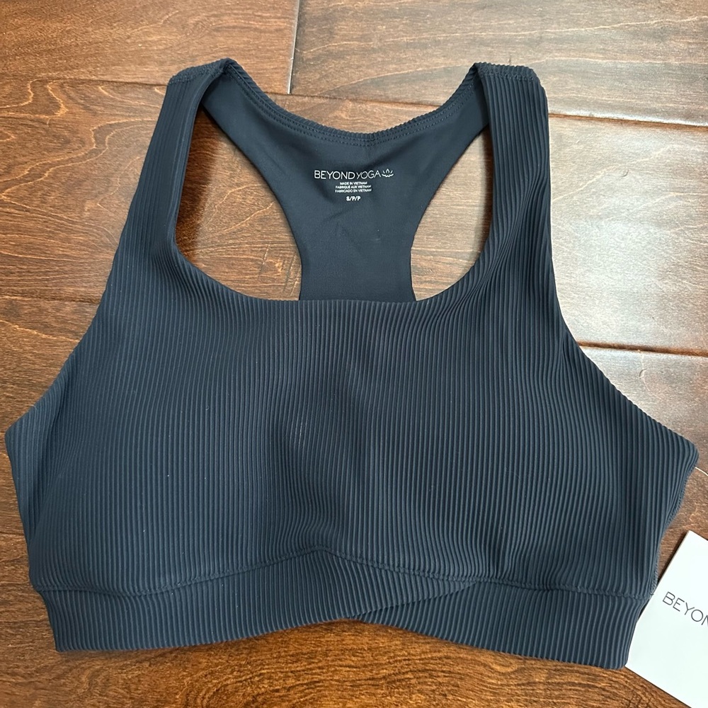 Beyond Yoga Impulse Ribbed Bra - Picture 8 of 10